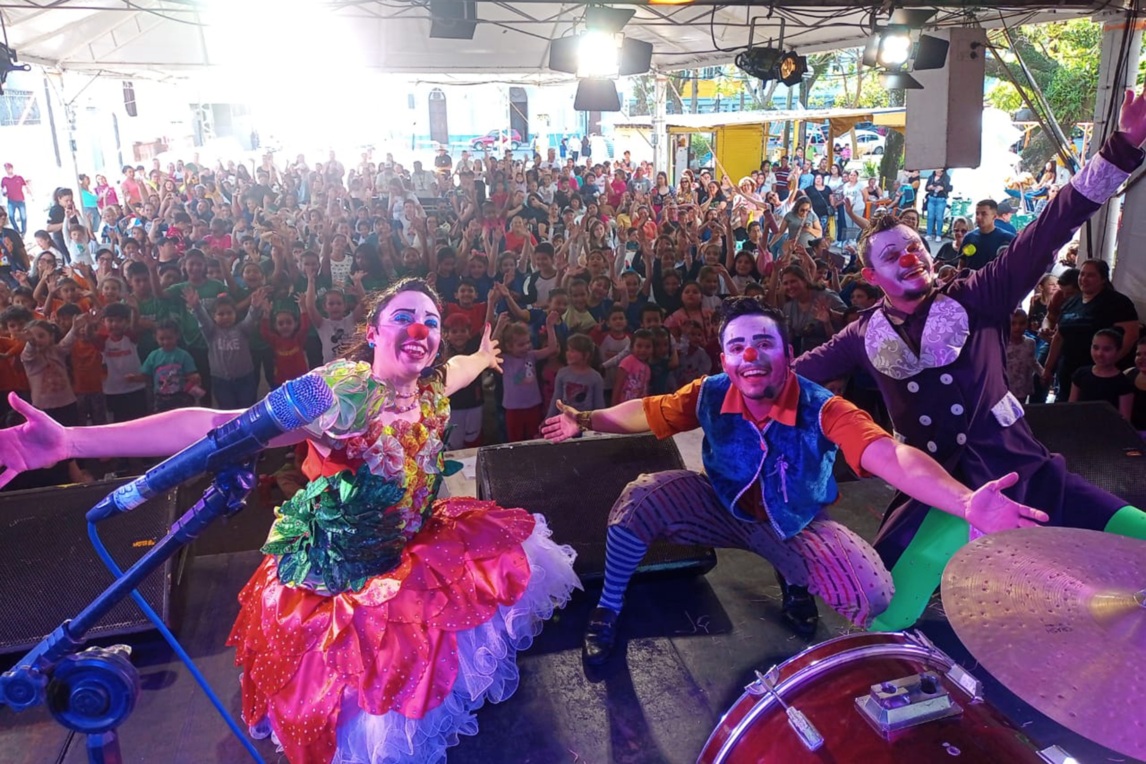 Desconcerto Palhacístico Musical na Feira do Livro de Alegrete 2023.