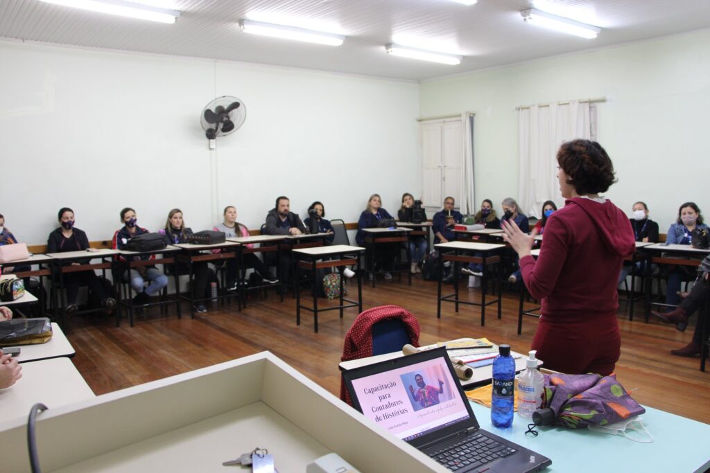Oficina de Contação de Histórias